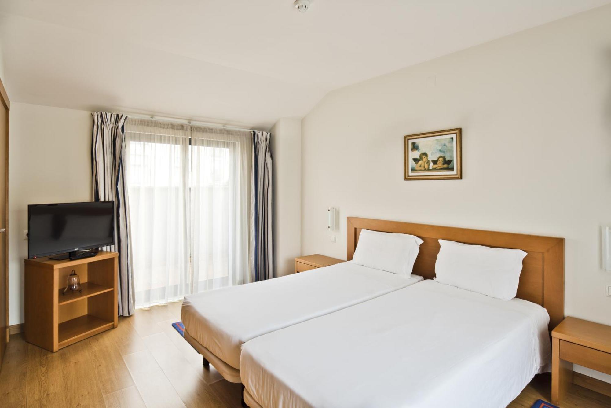 Lam Hotel Estarreja Kültér fotó
