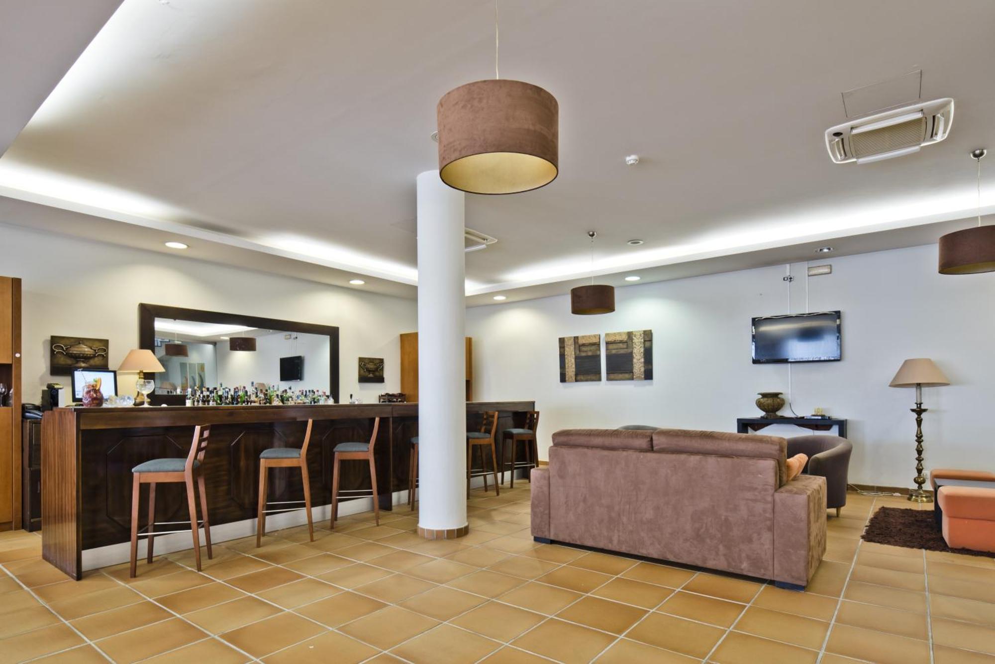 Lam Hotel Estarreja Kültér fotó