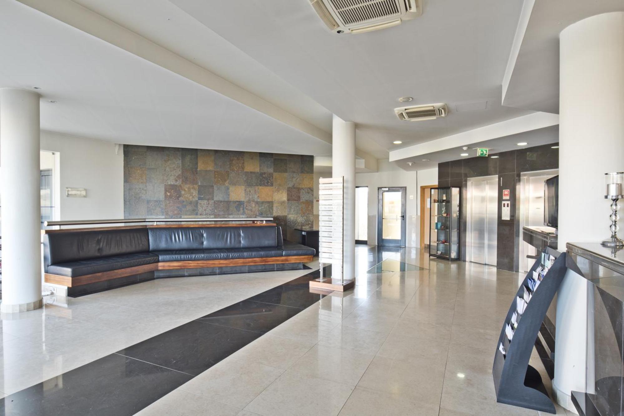Lam Hotel Estarreja Kültér fotó